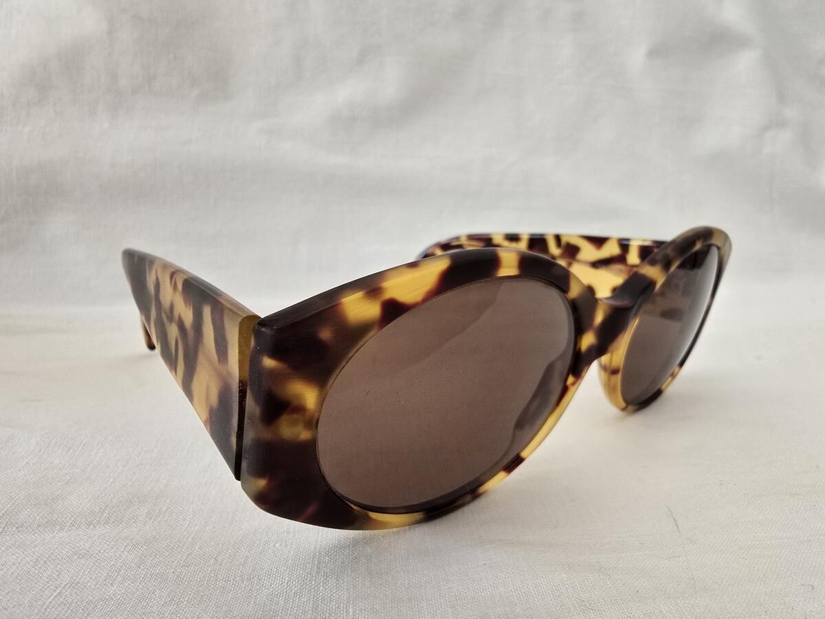 YVES SAINT LAURENT-Y528