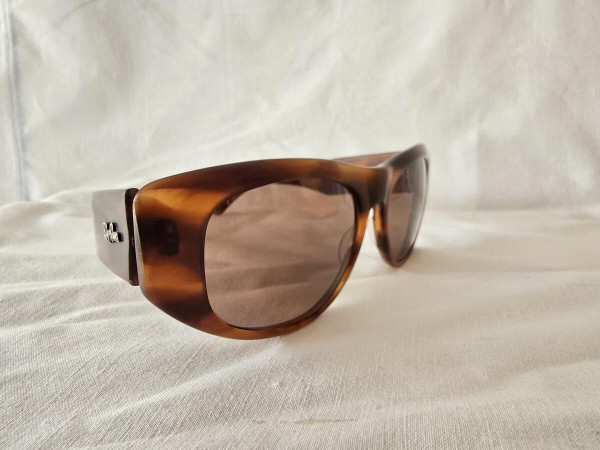 RAY-BAN