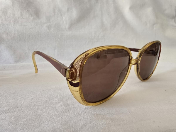SAPHIRA-4122 - 56¤15