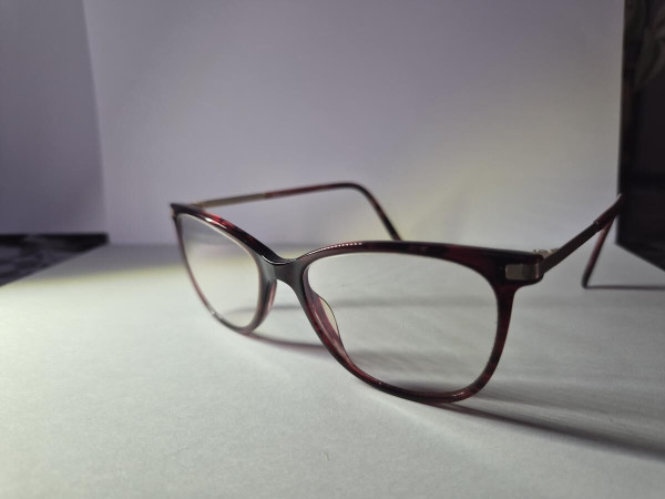 Alain Afflelou - H1511 s1016- Roug 51¤16 140