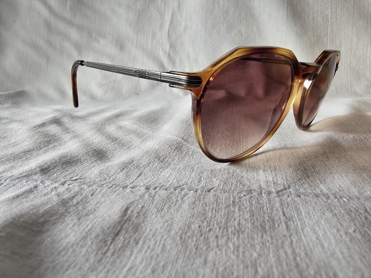 LES LUNETTES ESSILOR - 253 61 51¤16