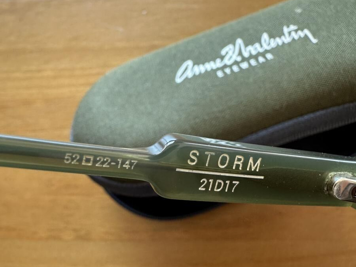 ANNE & VALENTIN - STORM 21D17 52/22