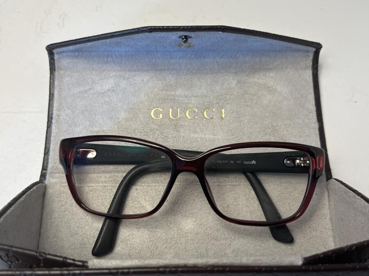 Gucci GG3717