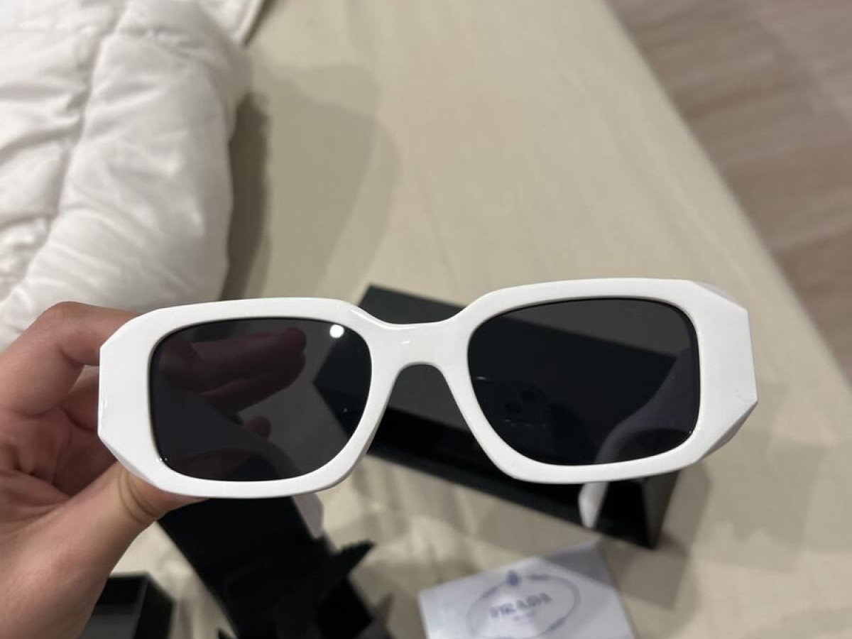 Prada - 8679