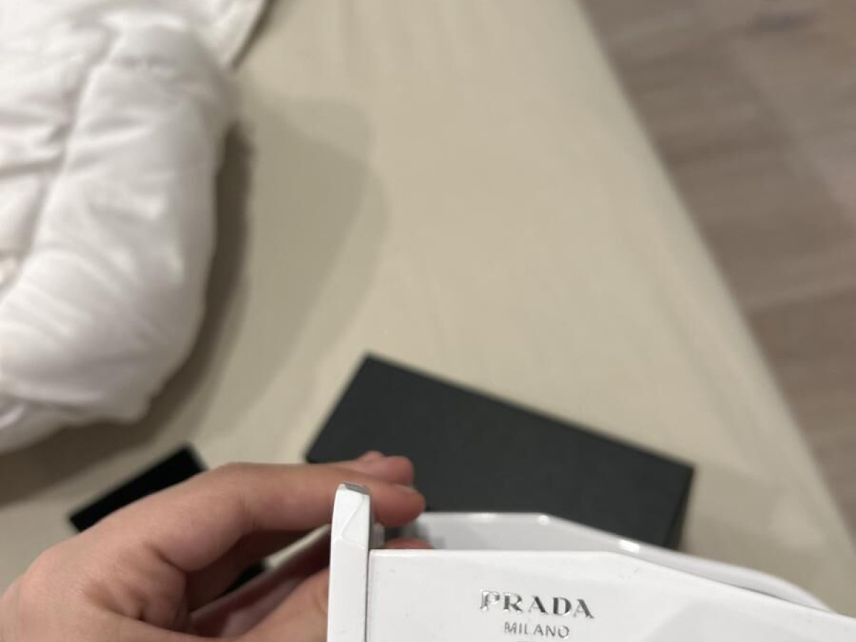 Prada - 8679