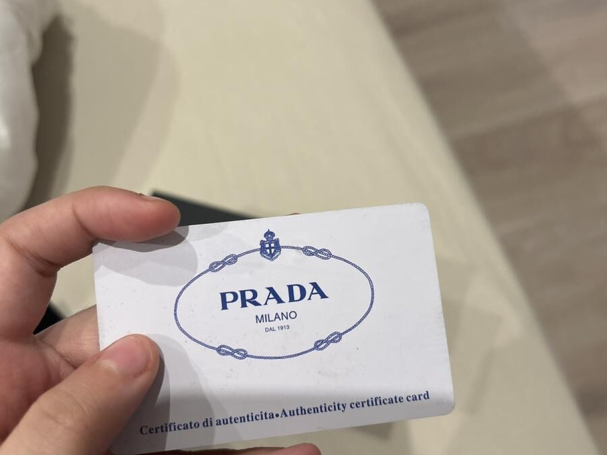 Prada - 8679