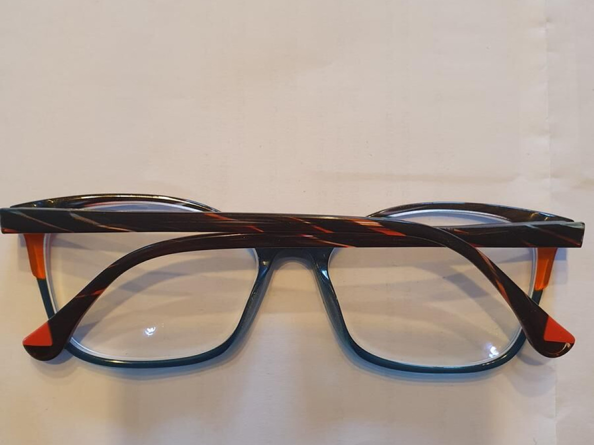 Woodys- 22906 Guell 53/16