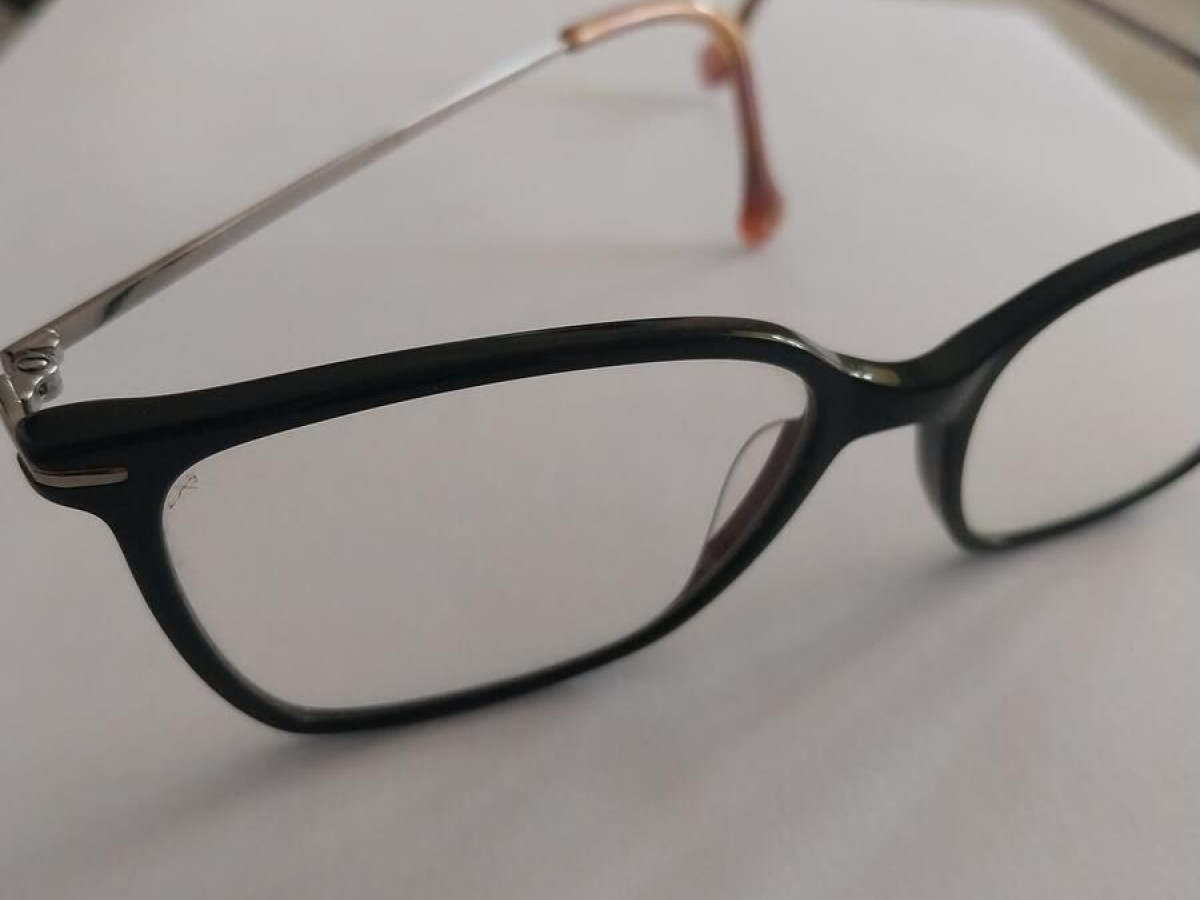 Level- Le2189 noir 52/17