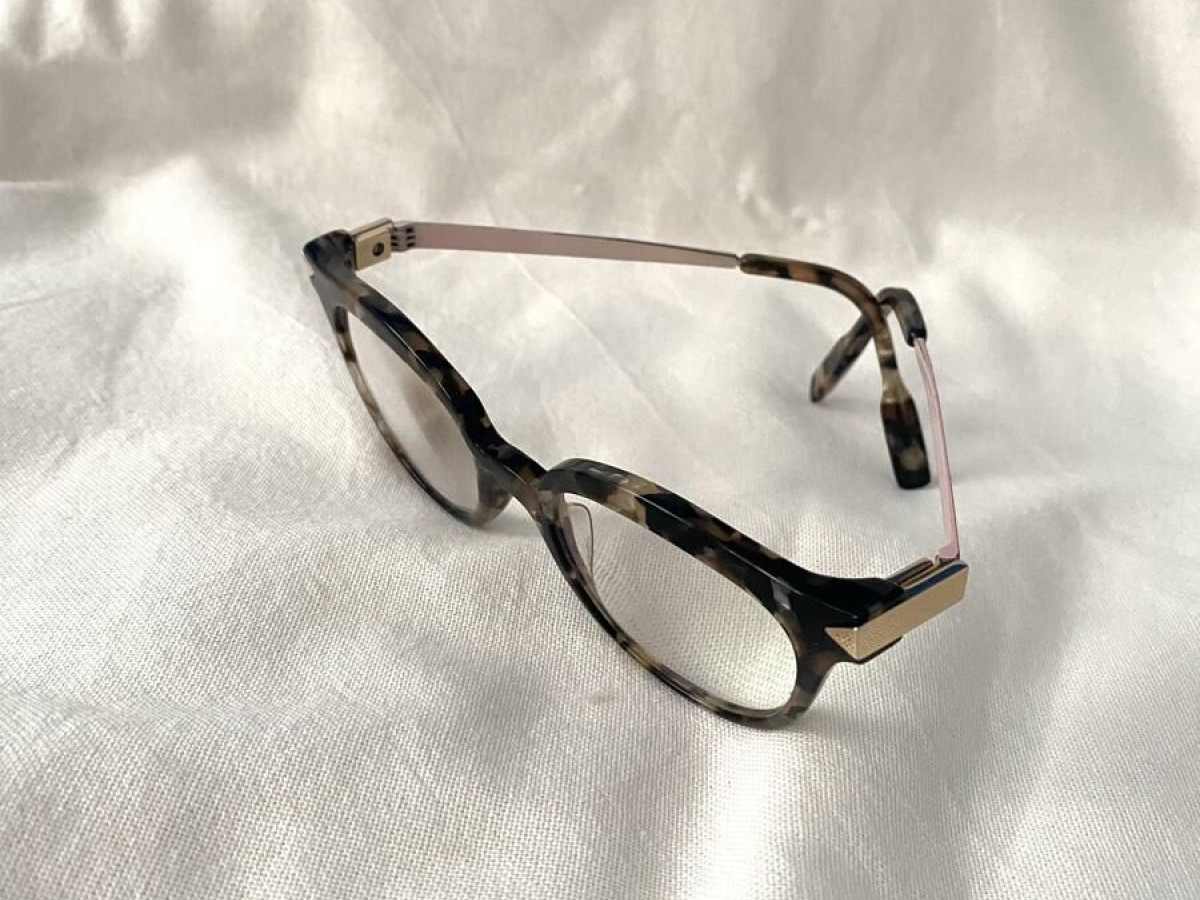 Anne & Valentin - Modern Love M 1412