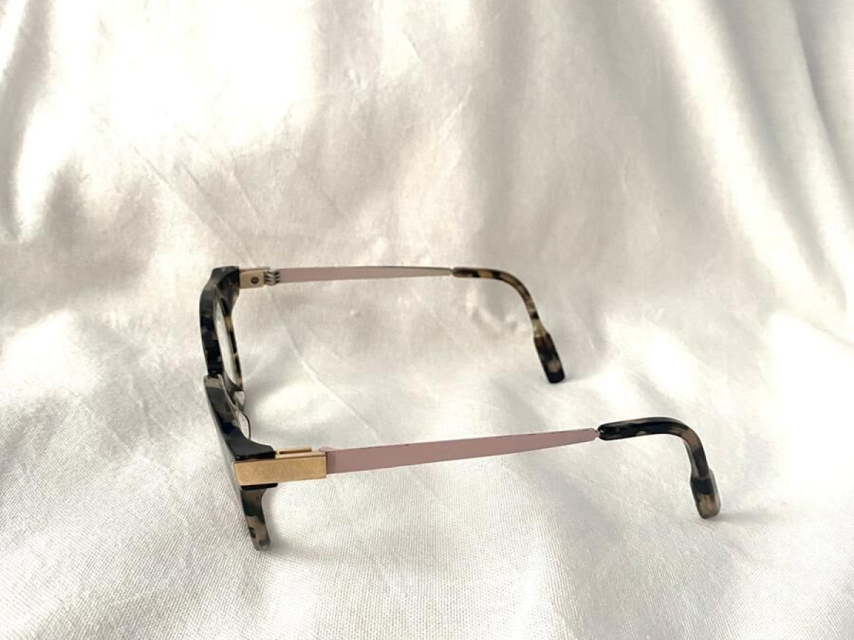 Anne & Valentin - Modern Love M 1412