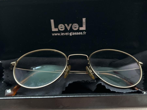 Level - LE1907 DORE 48/19