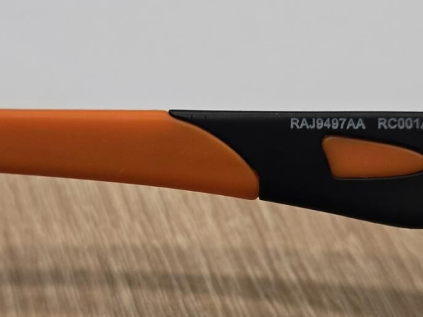 OAKLEY RAJ9497AA CROSSLINK