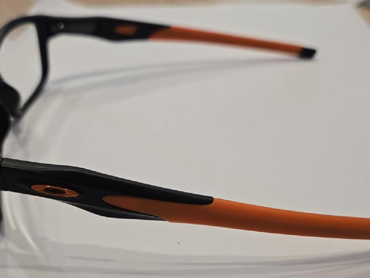 OAKLEY RAJ9497AA CROSSLINK