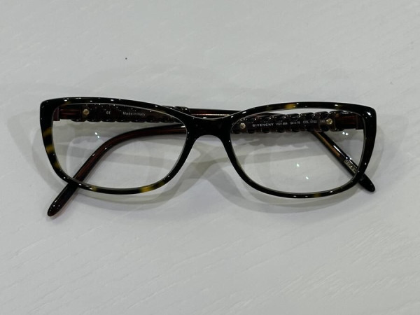GIVENCHY -VGV864 Col 0722...