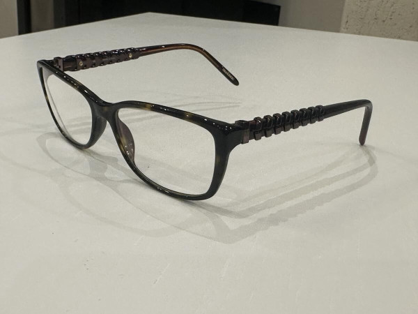 GIVENCHY -VGV864 Col 0722 54/16