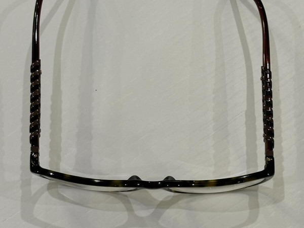 GIVENCHY -VGV864 Col 0722 54/16