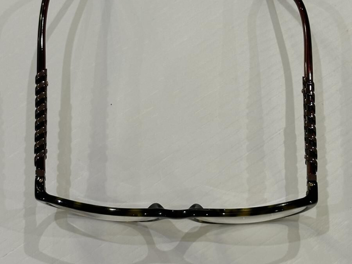 GIVENCHY -VGV864 Col 0722 54/16