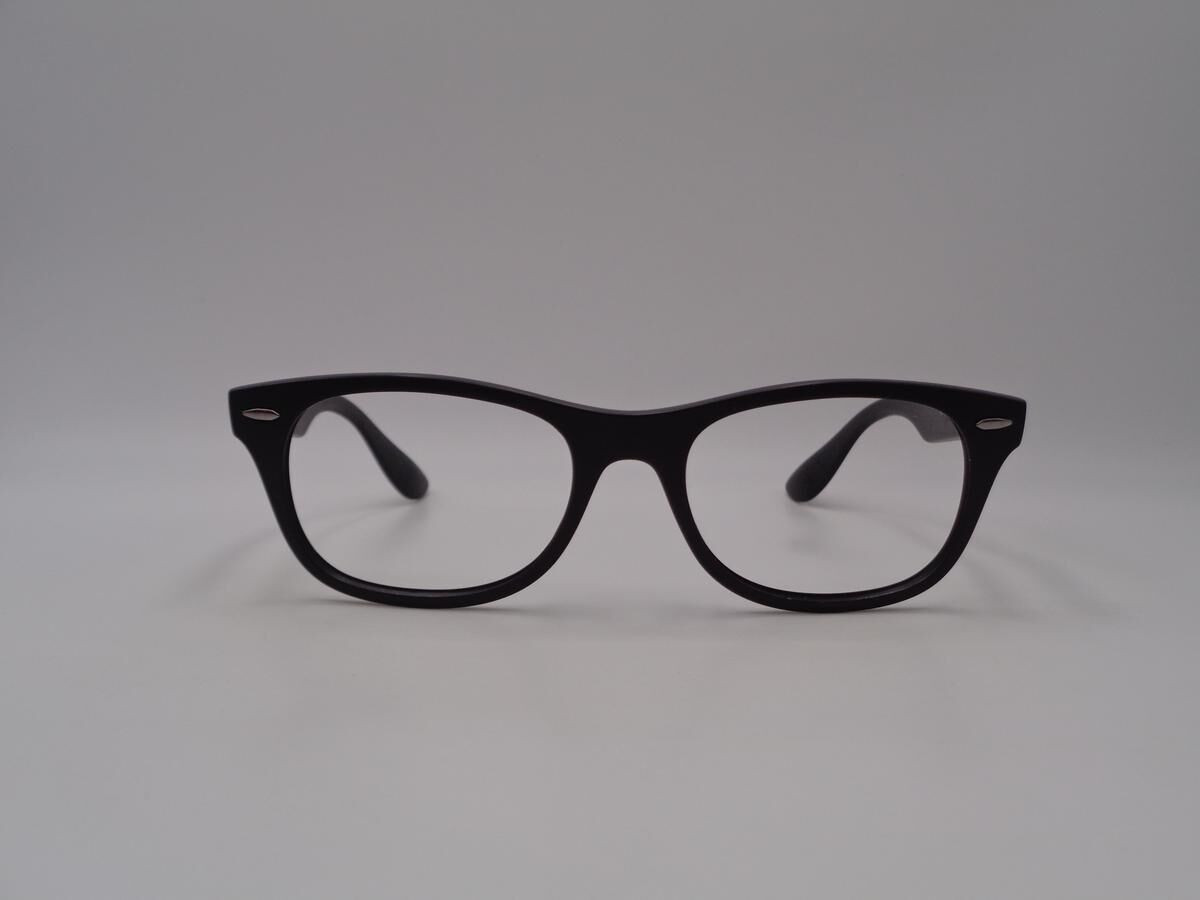 RAY-BAN RB 7032