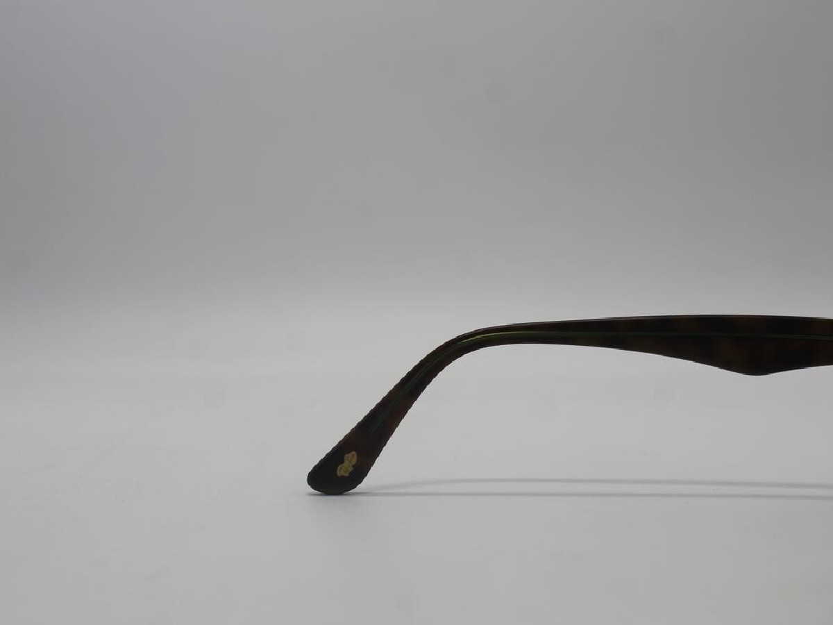 RAY-BAN