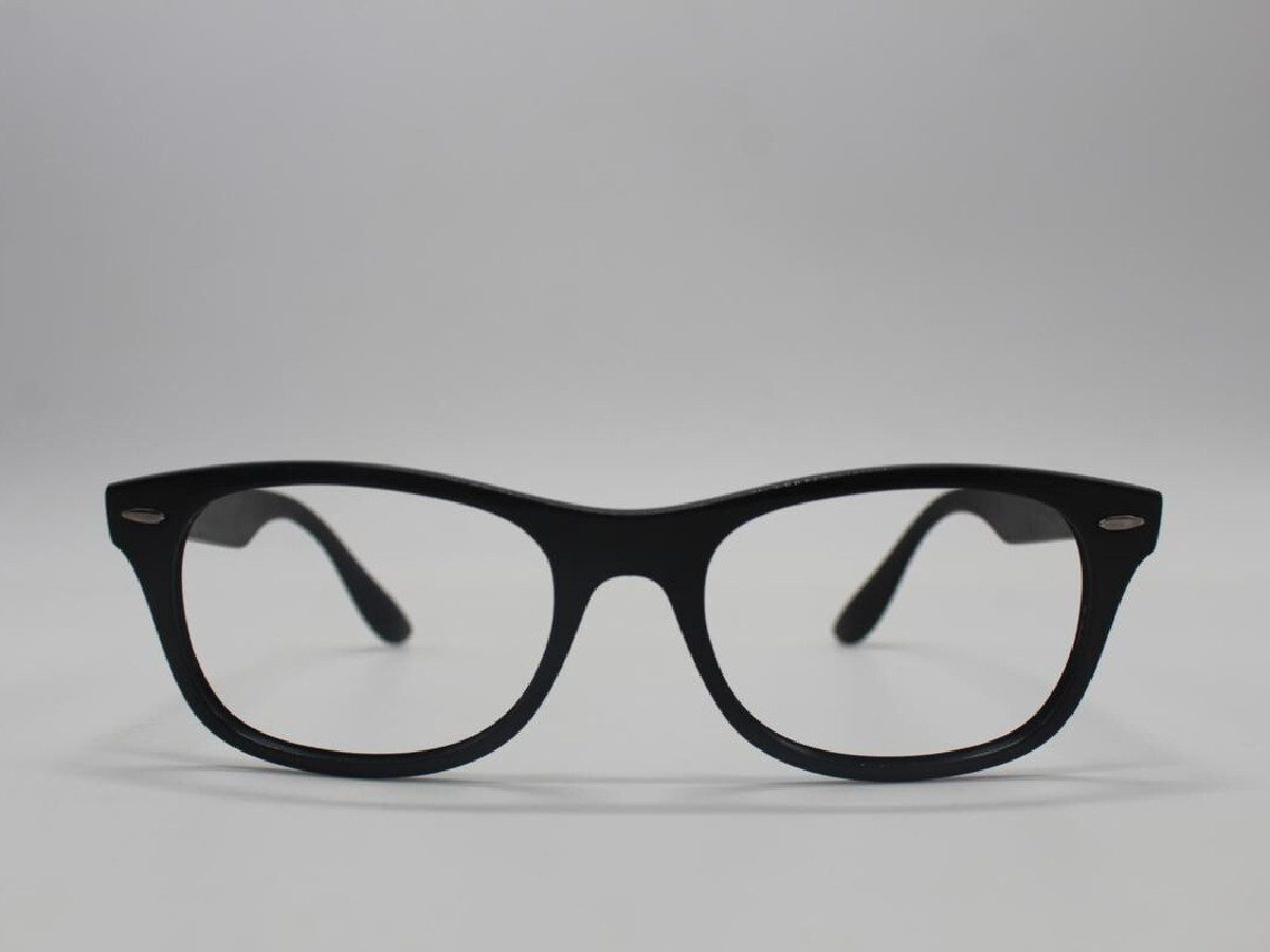 RAY-BAN RB 7032