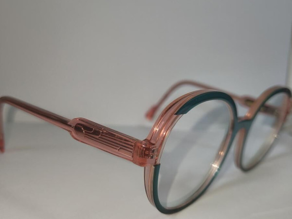 CAROLINE ABRAM - HEIDI 668 51/19