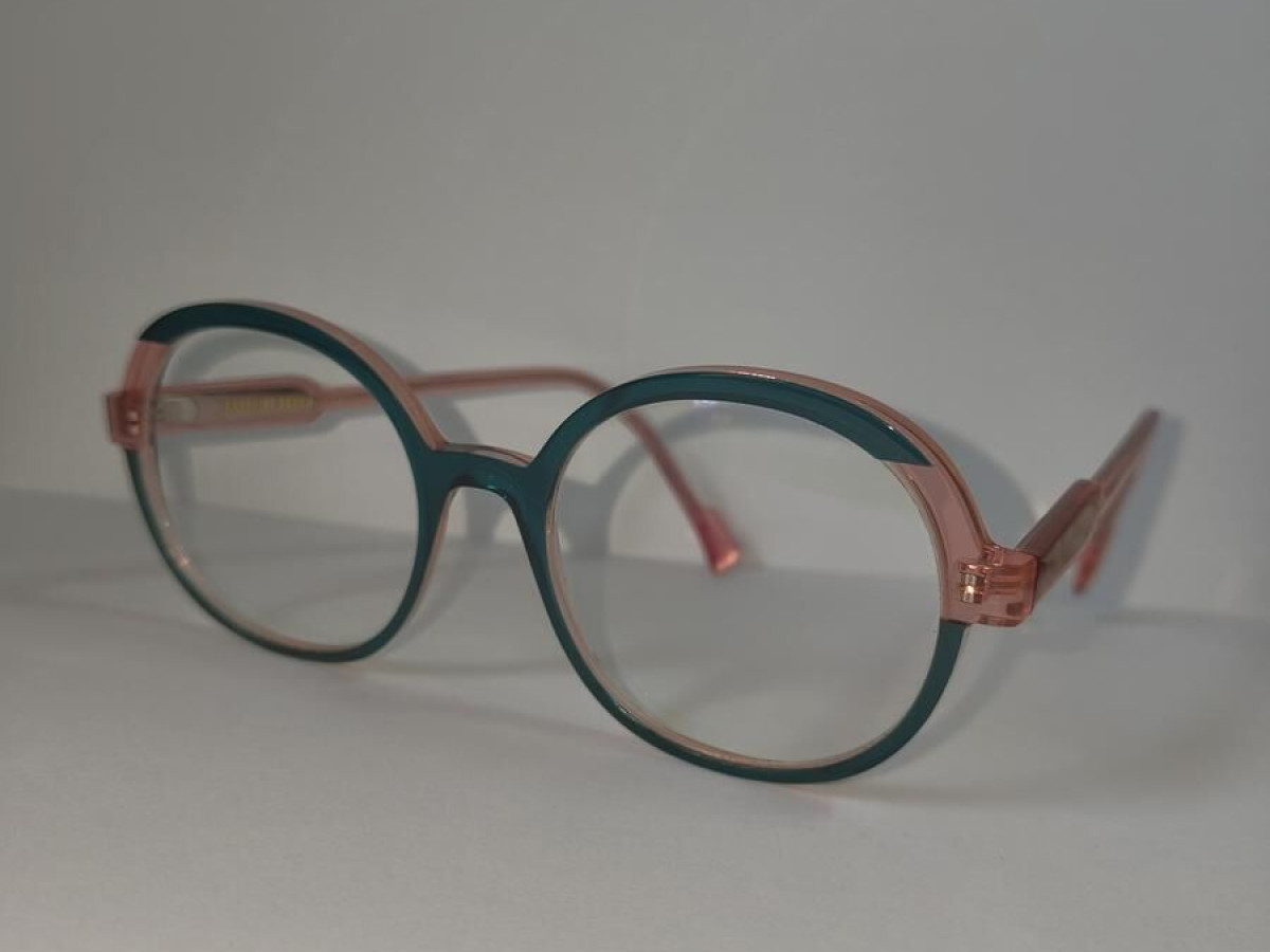 CAROLINE ABRAM - HEIDI 668 51/19