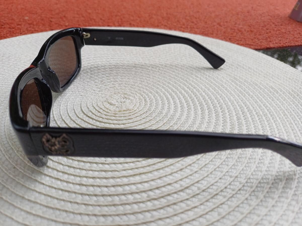 GUESS - GU7065