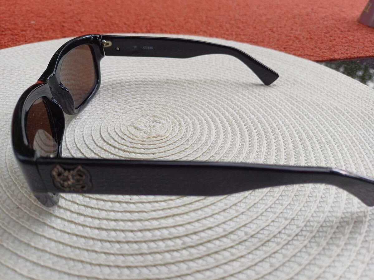 GUESS - GU7065