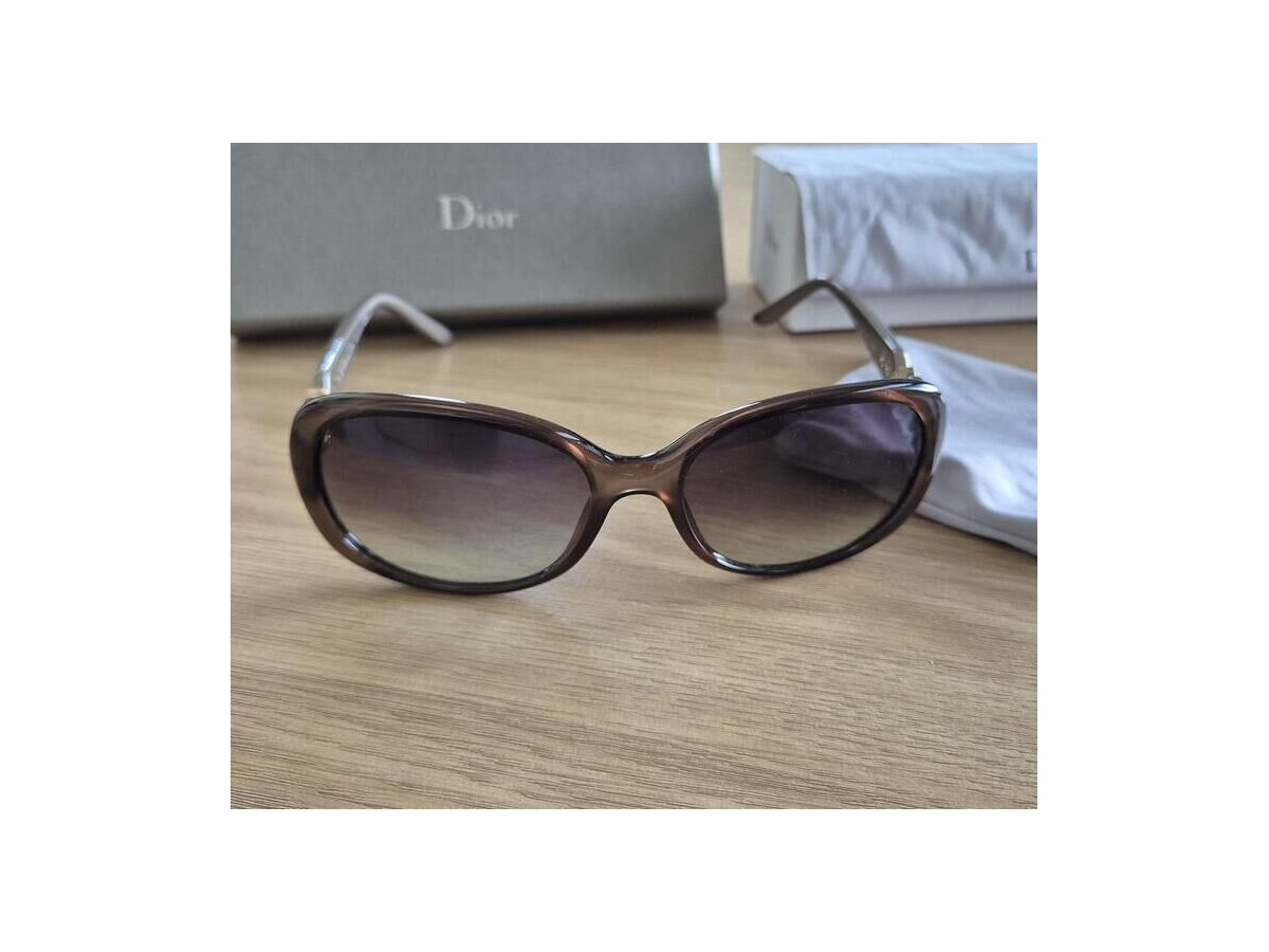 Dior - DiorZemire 2 56/17