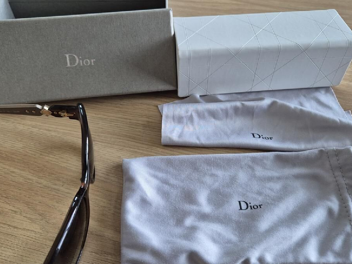 Dior - DiorZemire 2 56/17