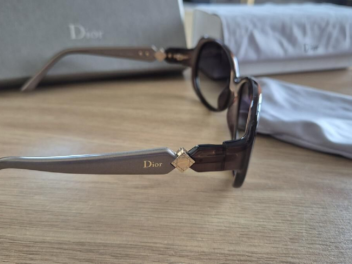 Dior - DiorZemire 2 56/17