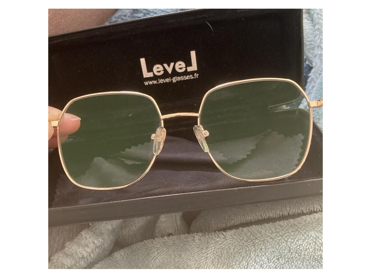 Level - LE2206 Doré 52/18
