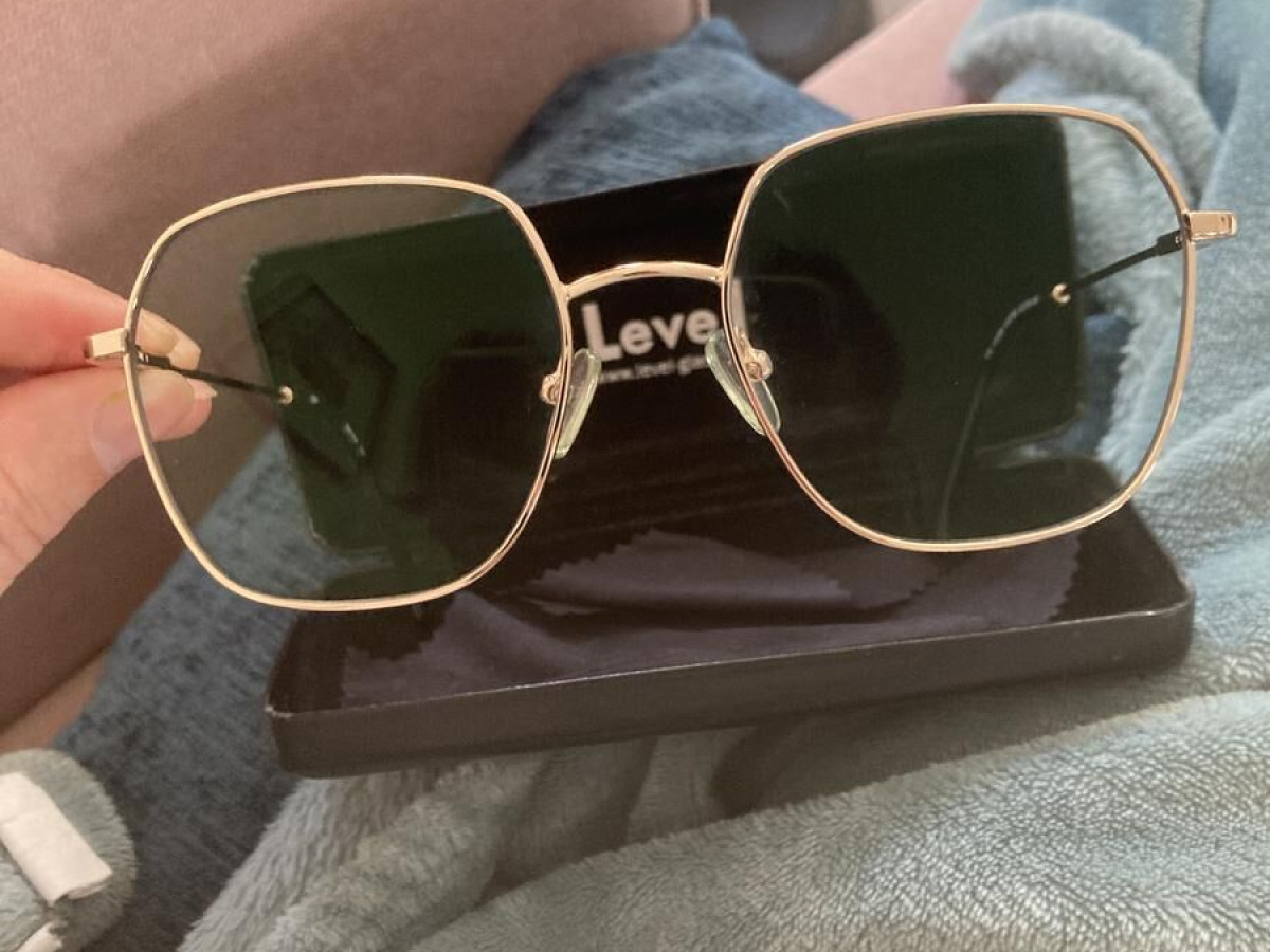 Level - LE2206 Doré 52/18