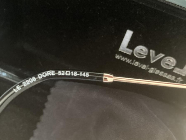 Level - LE2206 Doré 52/18