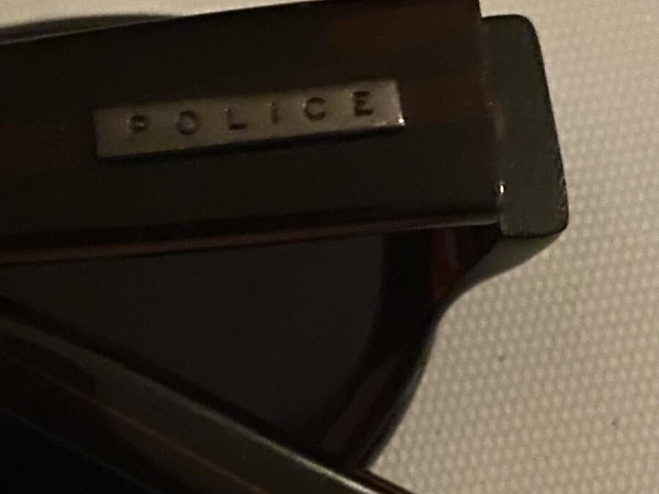 Police 1290 Style rétro ovale