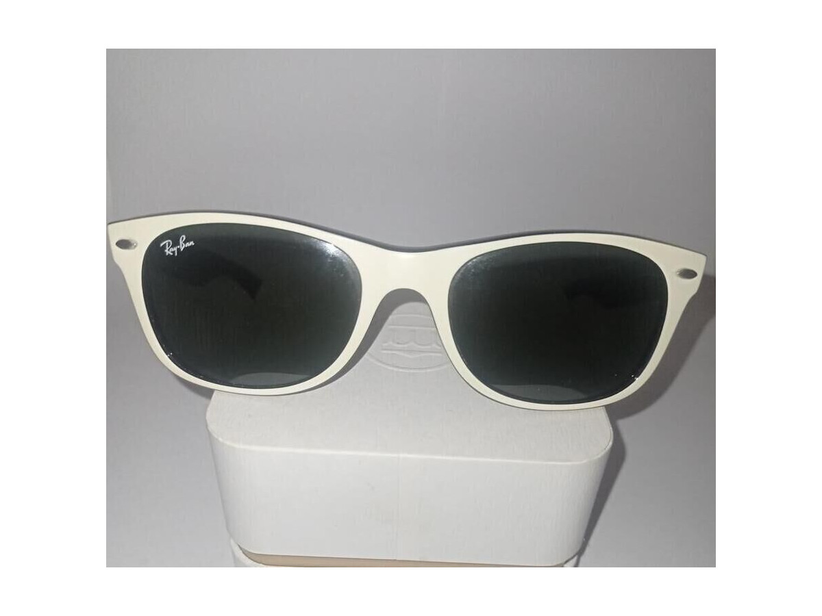 Ray-ban - RB2132 NEWWAYFARER 770 52/18