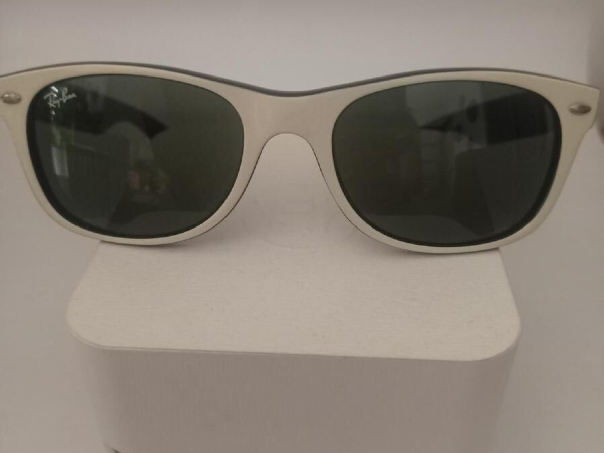 Ray-ban - RB2132 NEWWAYFARER 770 52/18