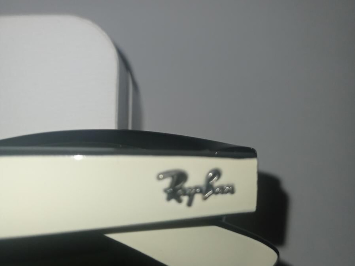 Ray-ban - RB2132 NEWWAYFARER 770 52/18