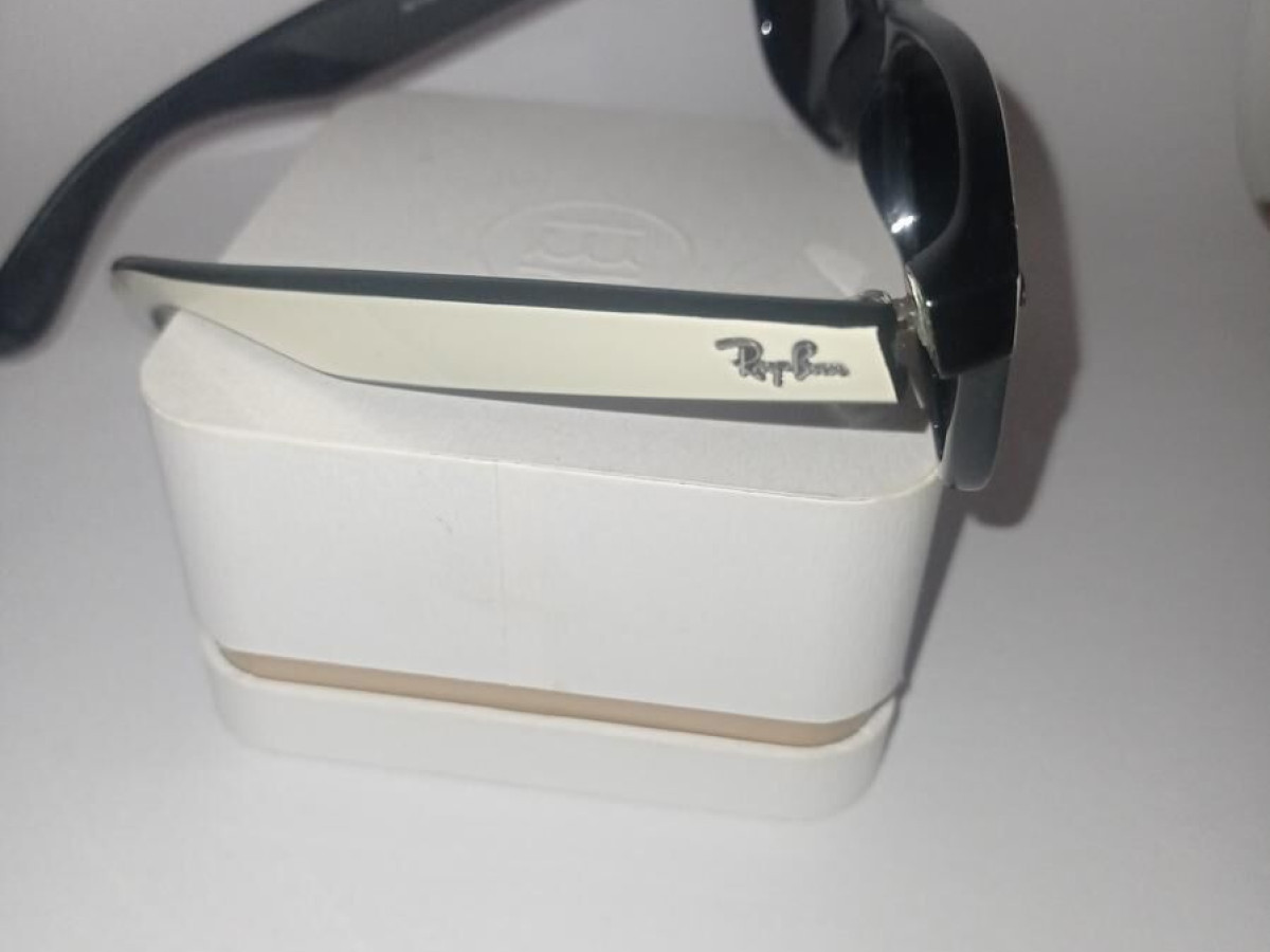 Ray-ban - RB2132 NEWWAYFARER 770 52/18