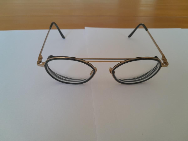 La petite lunette rouge - clenah  or kaki