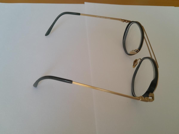 La petite lunette rouge - clenah  or kaki