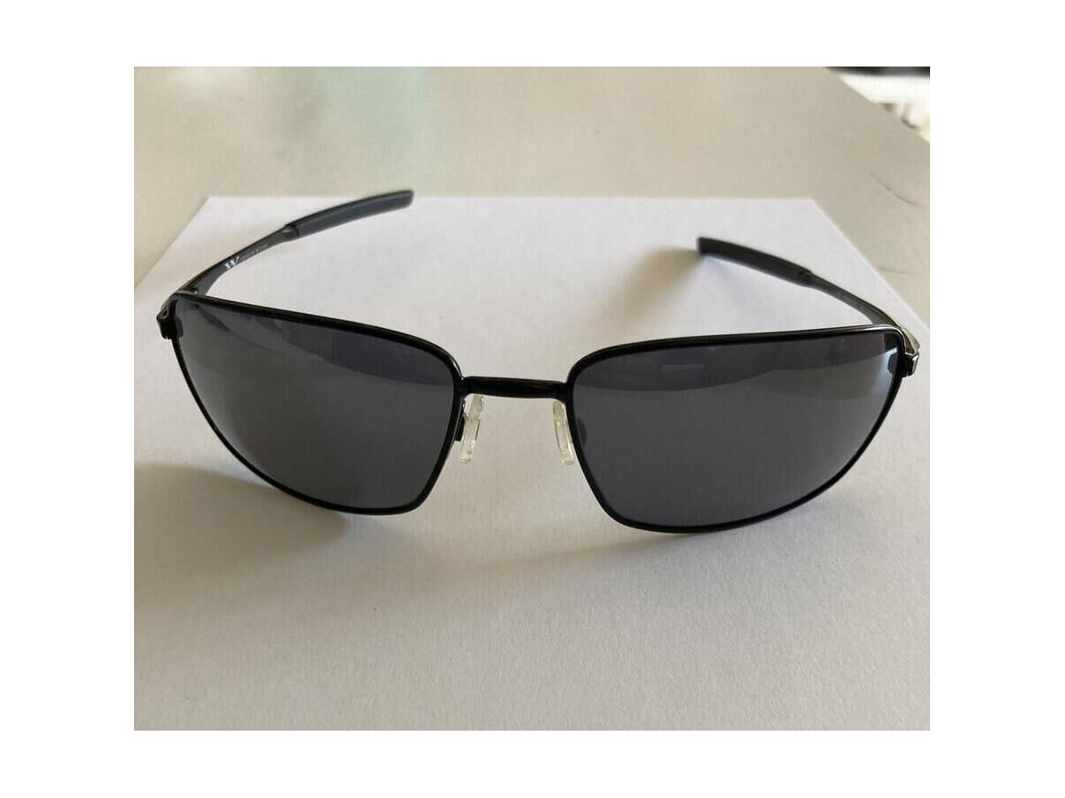Oakley OO4075