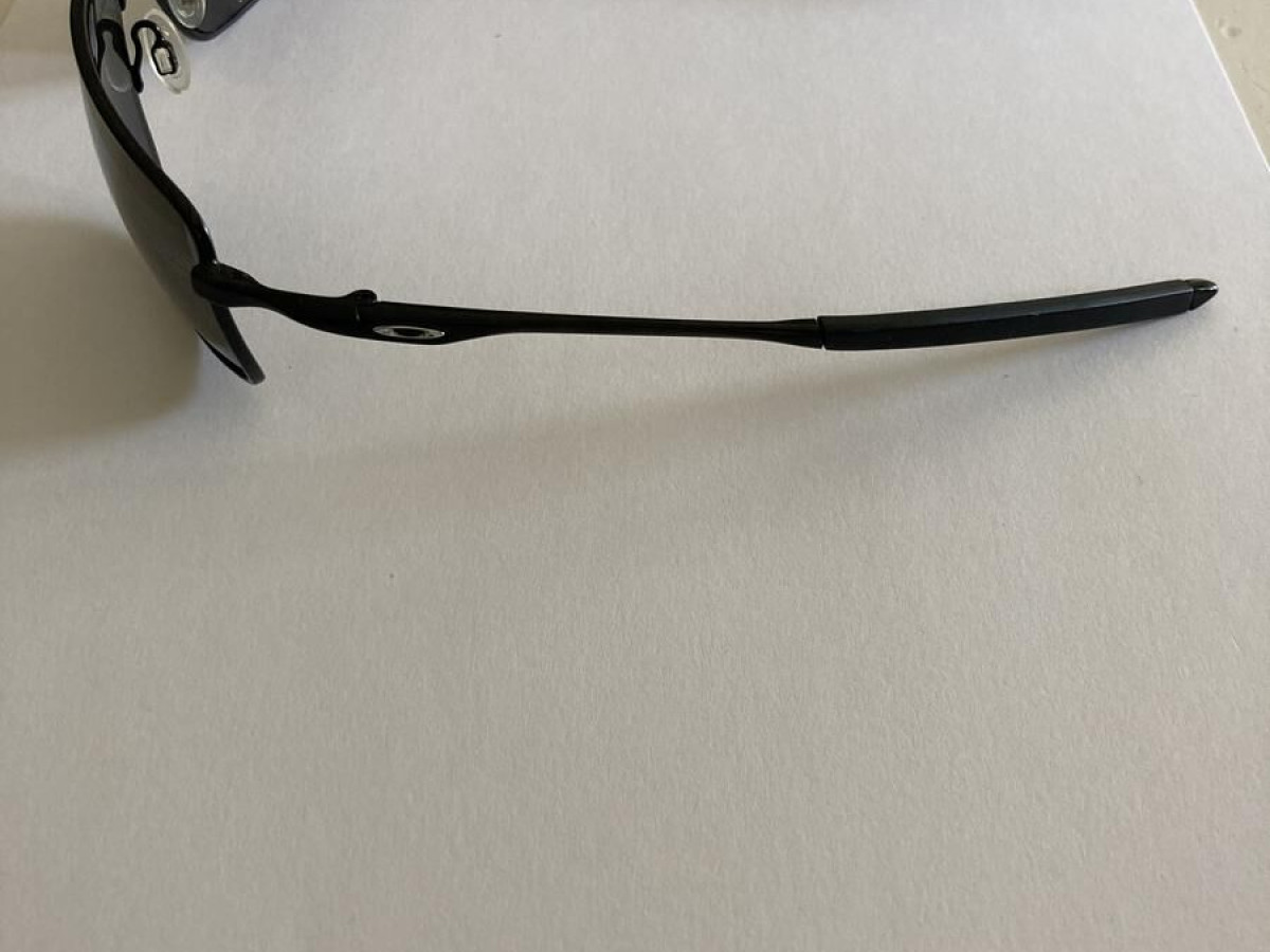 Oakley OO4075