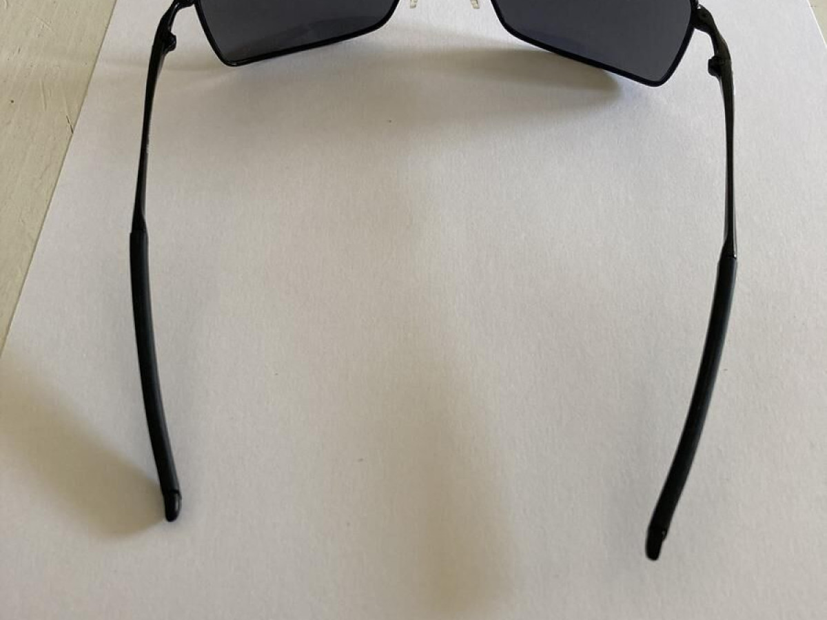 Oakley OO4075