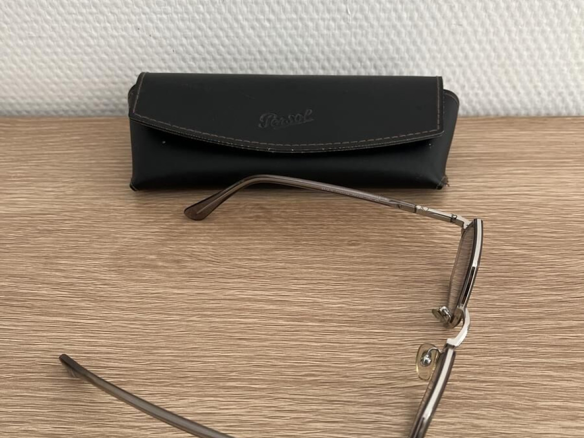 Persol 2472S 1101732 49[]20 140 2 N