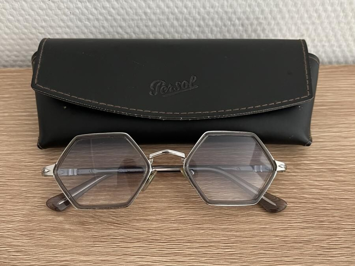 Persol 2472S 1101732 49[]20 140 2 N