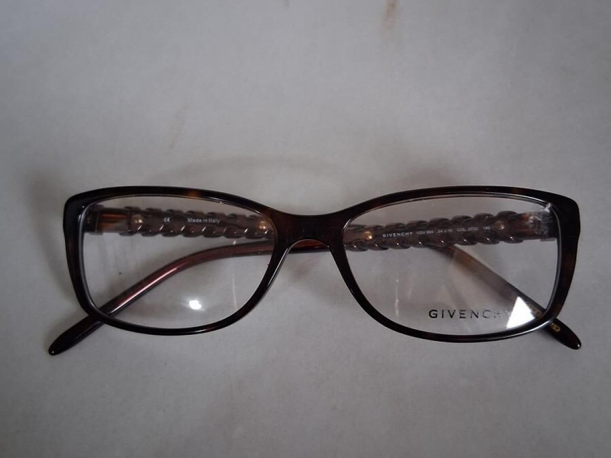 GIVENCHY - VGV864 54¤16