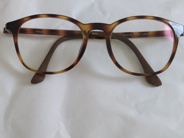 Alain Afflelou - m25 52¤19