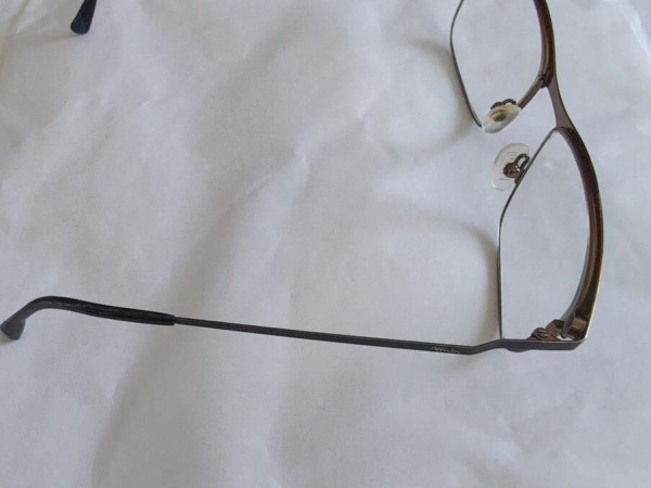 Alain Afflelou - magic twist 56¤18