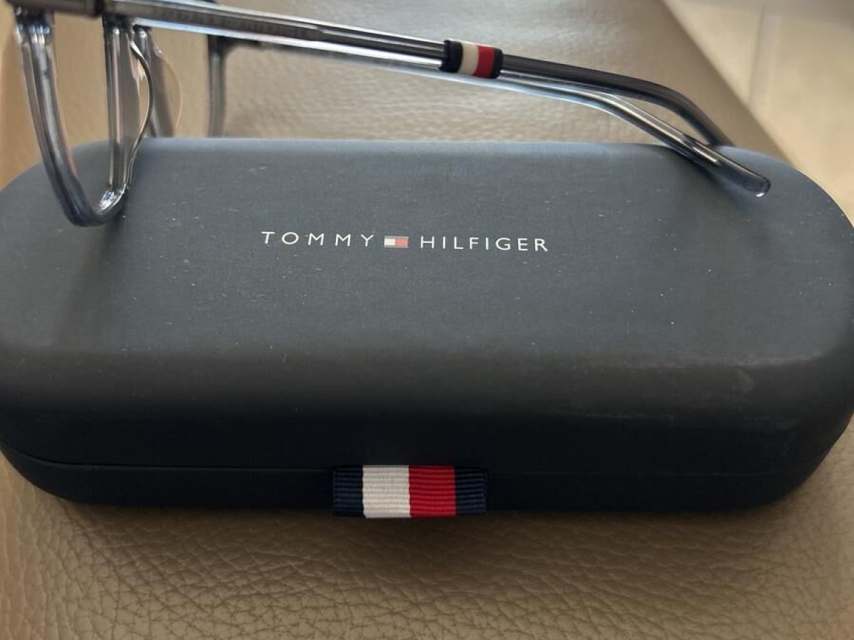 Tommy Hilfiger TH1689